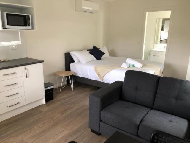 Batemans Bay Holiday Park & Hostel Exterior photo